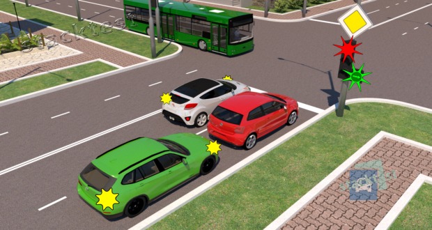 Как необходимо поступить водителю красного легкового автомобиля, если ему необходимо проехать перекрёсток прямо?