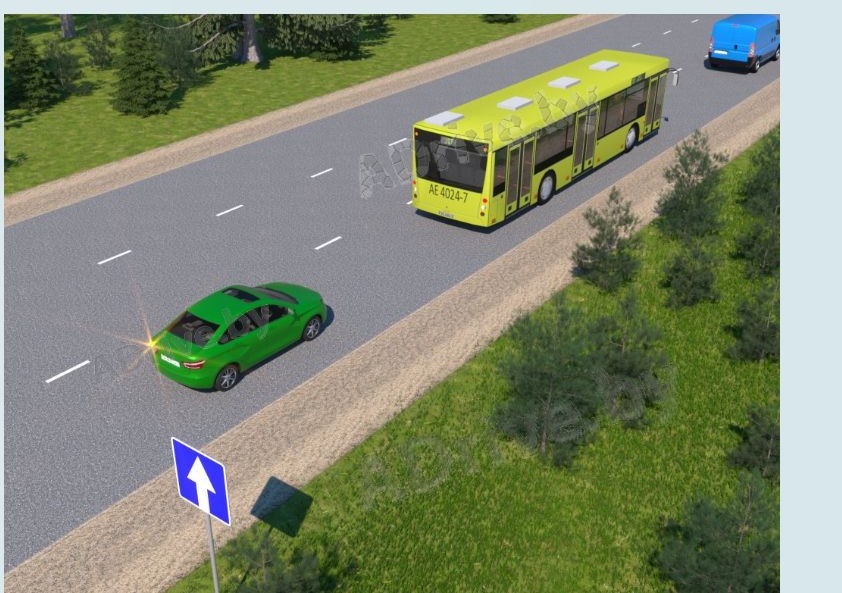 Какую полосу из свободных разрешается занимать водителю зелёного легкового автомобиля для движения по данной дороге вне населённого пункта в показанной ситуации?
