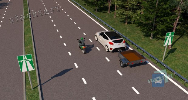 С какой максимальной скоростью разрешается движение легкового автомобиля с прицепом по автомагистрали?