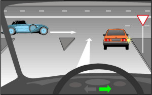 Можно ли подъехать с левого бока к стоящей впереди автомашине, что-бы повернуть потом направо?